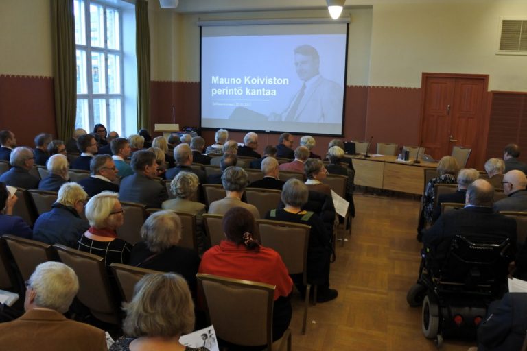 Lue täältä Mauno Koivisto -juhlaseminaarin puhujien alustukset